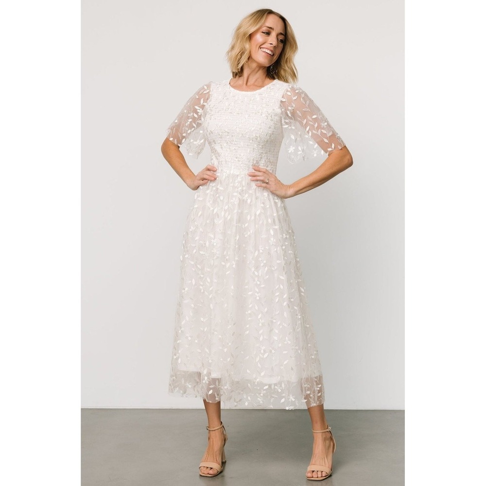 Baltic Born NWOT Kendra Embroidered Midi Dress Floral Smocked Bodice Size‎ Large